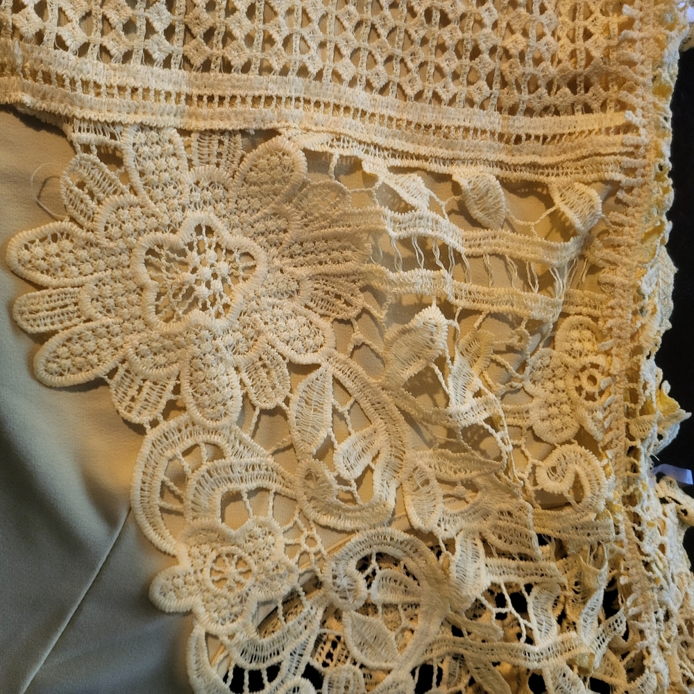 Yellow Lace Off-Shoulder Top Size 2xl NWT - Picture 2 of 13